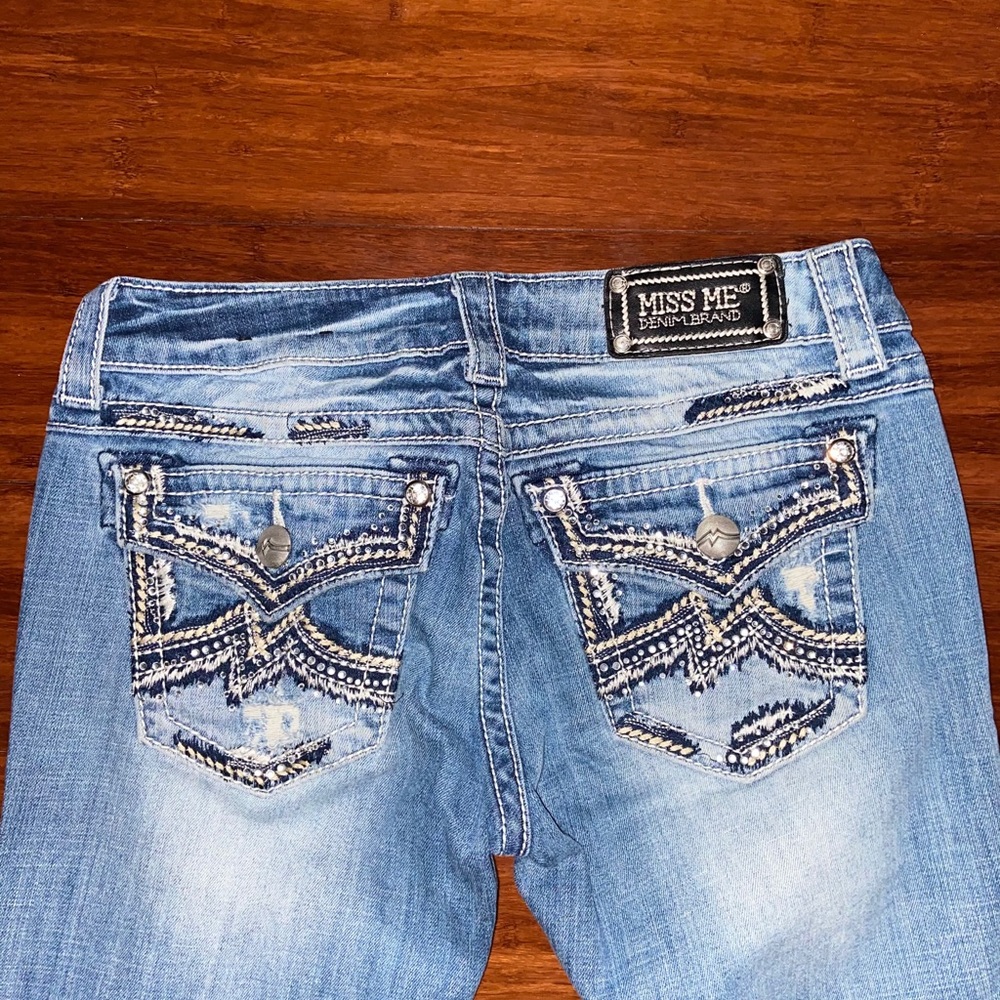 Miss Me Ash-Washed Ripped Jeans! - Picture 3 of 4